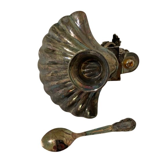 Vintage Silver Toned Cherub Scallop Shell Salt Cellar Decorative Spoon Included - Picture 9 of 10